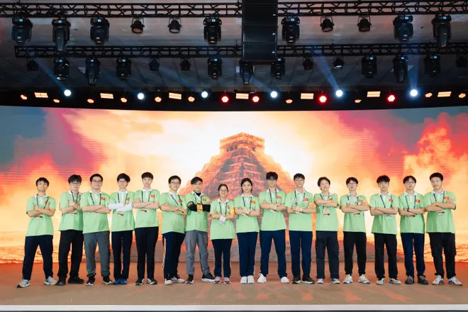 thpt chuyen ha noi amsterdam 42516223488417670055524