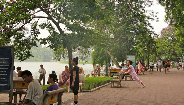 Early morning activities at Hoan Kiem Lake